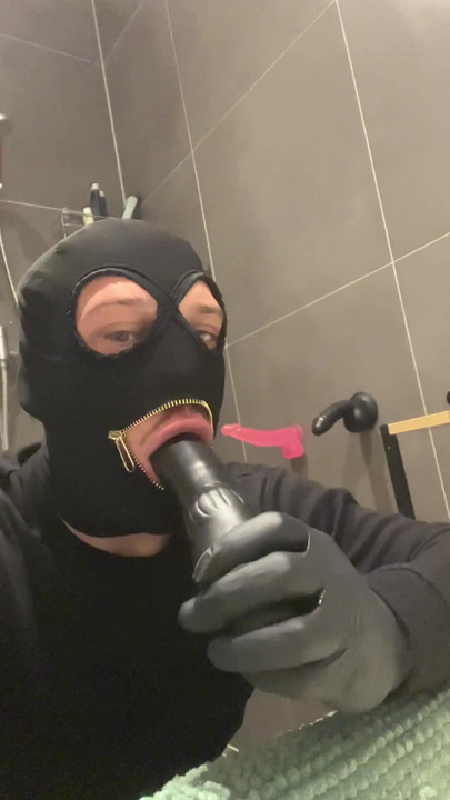 Cuplikan video sepong kontol besar pria kulit hitam