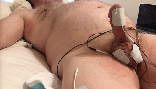 Handsfree Estim Orgasme - deel 1 van twee cumshots met een tussenpoos van 10 minuten.