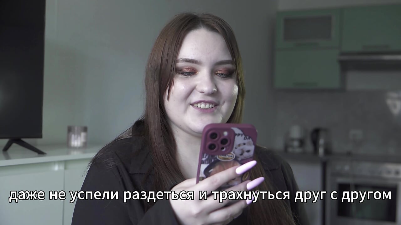 Porno hikayesi - kocası karısının analını paylaşıyor (Rus, bebek, anal)