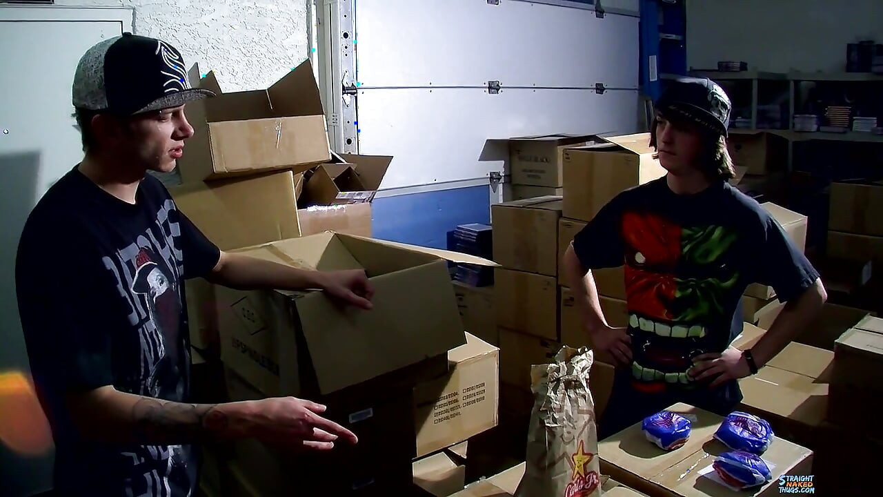 Σκέιτερ τραβούν χύσια μούσκεμα, άσχημη φάρσα