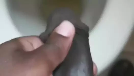 Első pisilős videó