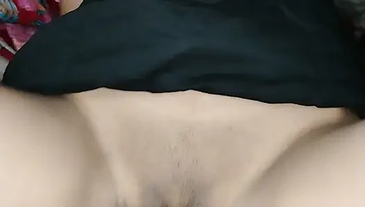 Индийская бенгальская супер возбужденная подруга дези скачет на моем хуе