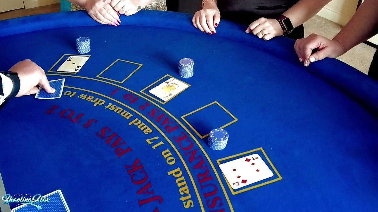 Casino Royal DEALER WINS BIG !!!