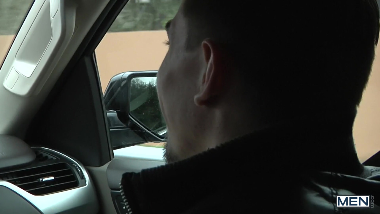 MEN - 既婚男性コルビー・ジャンセンは、彼の車の中でクイックファックのために彼のお気に入りのスタッドジャックハンターを拾います