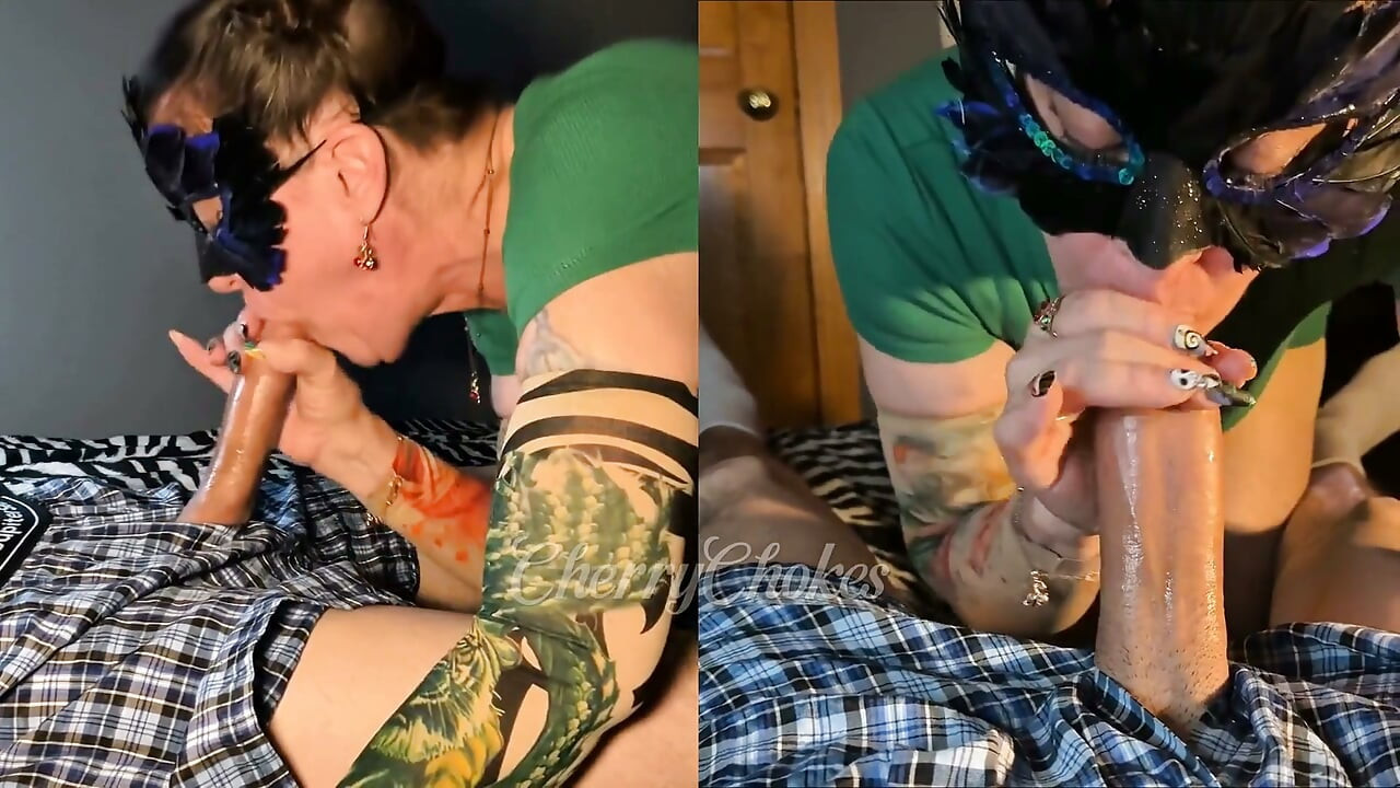 Stiefmutter Benutzt Stiefsohn Als Ihr Eigenes Persönliches Porno-modell, Um Ihre Halsfick-videos Zu Machen.