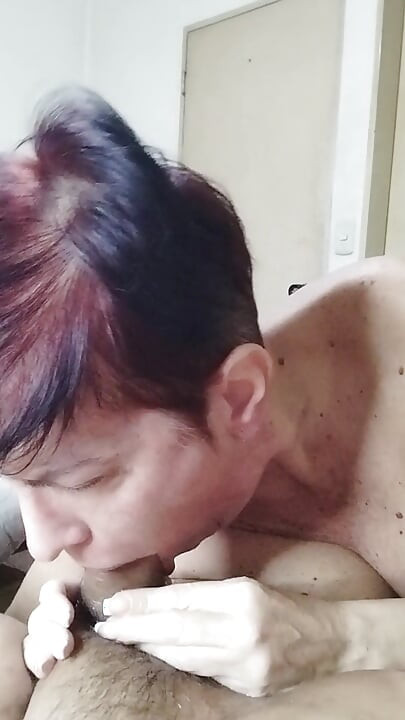 मेरी पत्नी की जोरदार लंड चुसाई