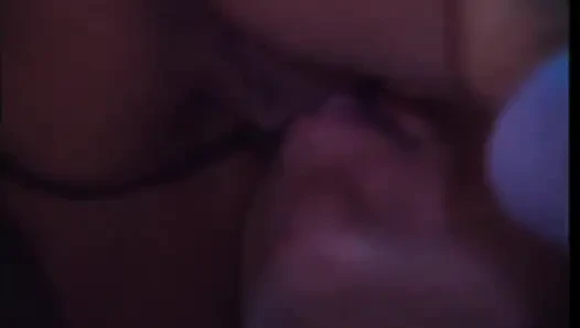 Blondine, geil, hat sex mit einem freund seines ehemanns