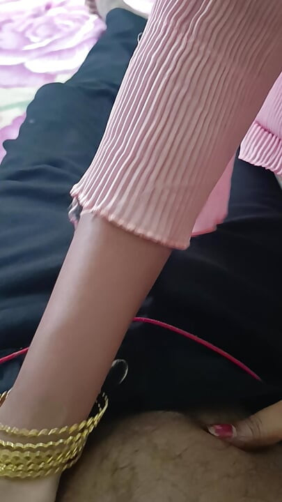 Güzel Telugu sesiyle tam romantizme sahip ev hizmetçisi ile gizli anlar