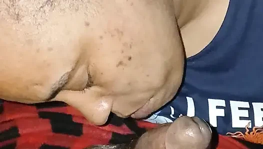 Zenci üniversiteli en iyi arkadaşım bu hayatı büyük zenci yarağımdan emiyor