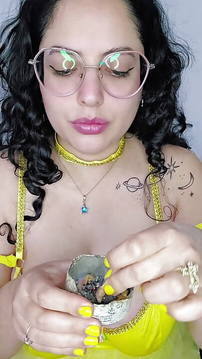 Eddie Queens ft. babyluna939 - Princess Belle Smoking Fetish, Smoke Blowjob and Facial Finish Part 2