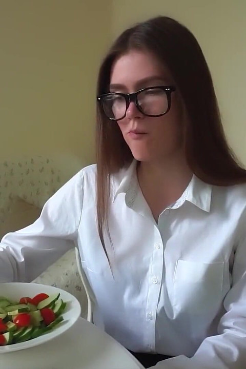 dekhne ka bindu - land lene vaali peti premika miraari hab