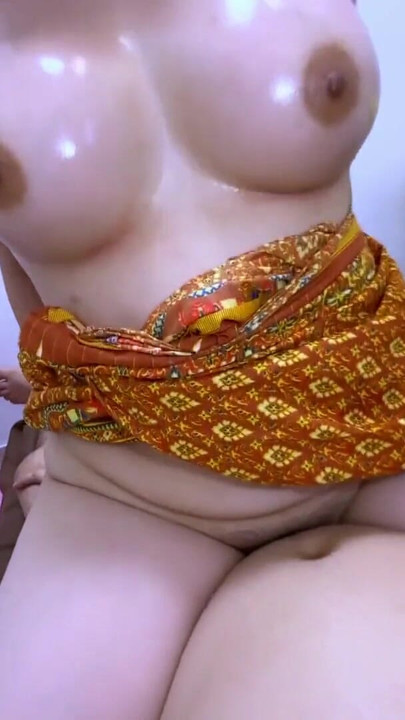 Thai massage girl, providing excellent service. | Clip 1