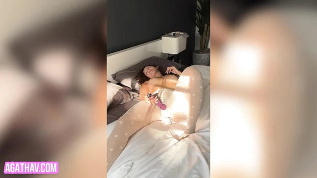 AGATHA VEGA CAUGHT MELTING WITH VIBRATOR