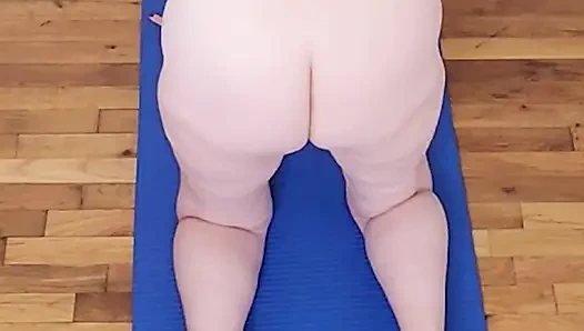 Jerkoff ke bbw panas melakukan yoga telanjang!