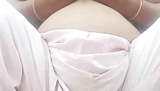 Vallige bhabi finger passy eating passy finger dasy bige Vallige bhabi