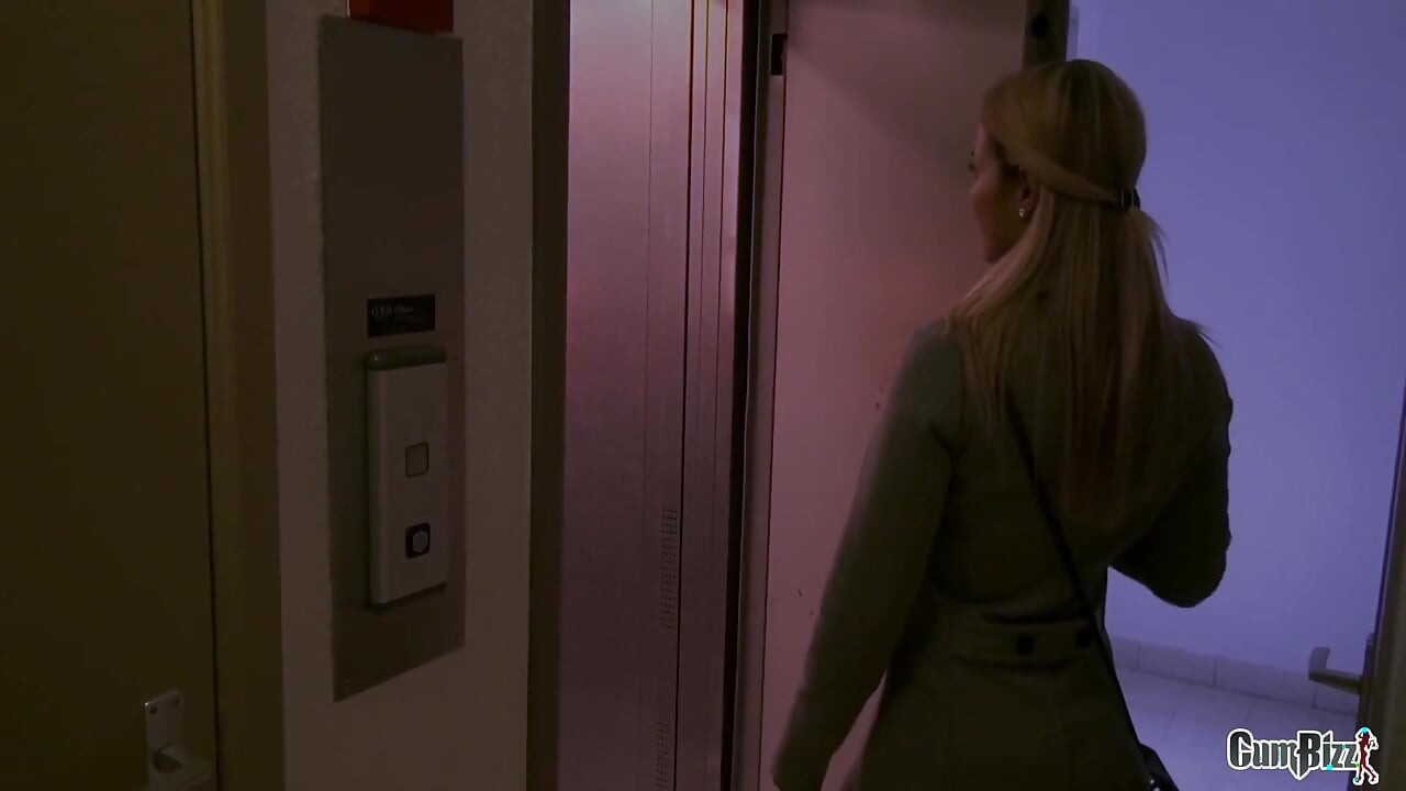 アジアの赤ん坊従順な肛門