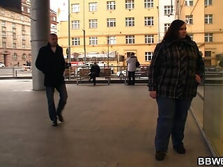 Stranger fucks big butt plumper from behind