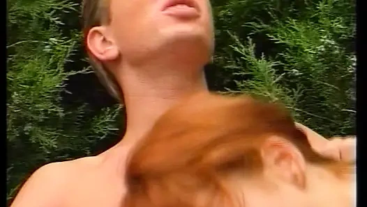 Wanita amatir jerman didobel penetrasi di lubang pantatnya