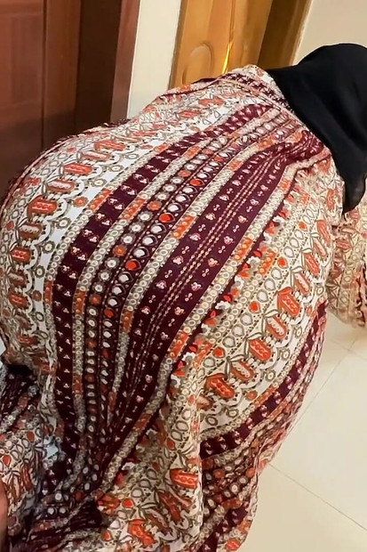 Egypt Beautiful Big Ass & Tight Pussy Hot Stepmom Stuck Under Bed Then She Want Rough Anal From Me
