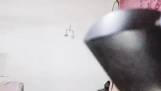 Real house maid was seducing me without a bra and put it in the mouth