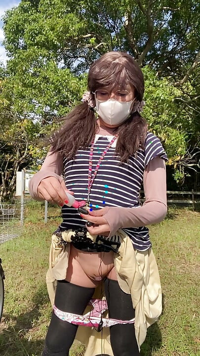 No329 タックおまんこ露出散歩１