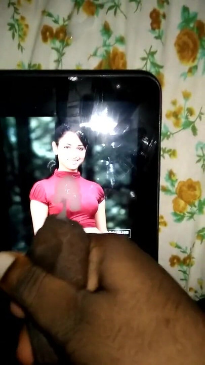Spectacular moment from "Kanji Rani Tamannakku en kanji"
