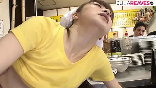 Ehemann findet heraus, dass ehefrau seinen besten freund ficken würde, damit sie beide ficken