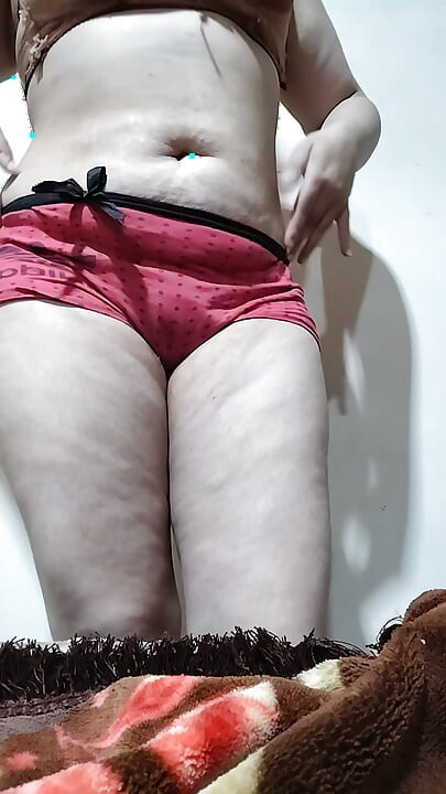 Syria is milk a completely naked show watch