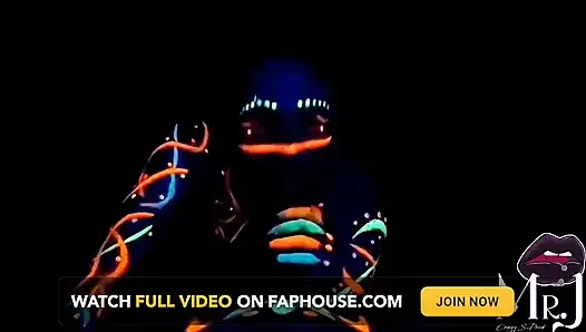 Sex and Uv Painting with Nyx & Dmona