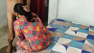 Pierwszy raz seks analny z sąsiadem Bhabhi na świeżym powietrzu