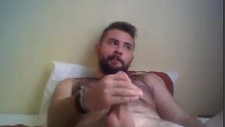 Masturberende kalkoen-Turkse vlezige welp trekt zich af en komt klaar