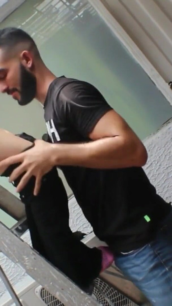 I call through the broken air and end up with the technician's pussy full of milk! | Clip 1