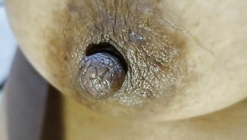 Bhabhi desi India fore bermain pepek panasnya, mainan seks puting buah dada