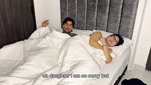 Üvey anne ve üvey oğlu bir otel odasını paylaşıyor ve her şey kontrolden çıkıyor
