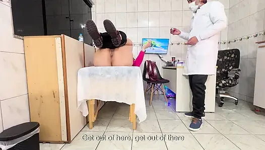Der Arzt schlug vor, es wäre besser, mehr analsex zu haben und einen Plug zu benutzen.