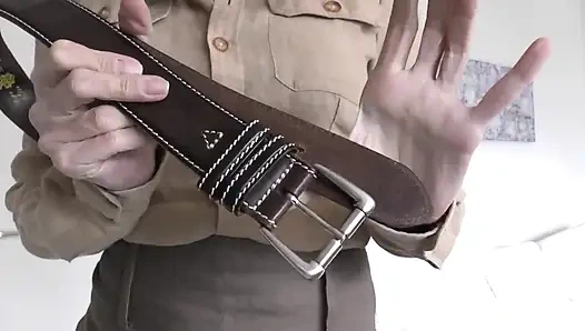 Возбуждающая примерка пояса с бельной юбкой, часть 3, дама Виктория Валенте