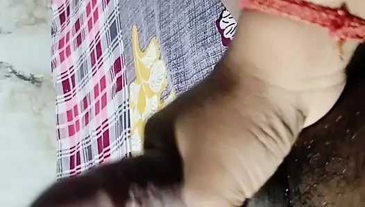 Моя сводная сестра увидела, как я🍆 ударяю, а затем прокатился на землю.