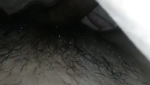 Asyalı dul komşusuyla aldatıyor