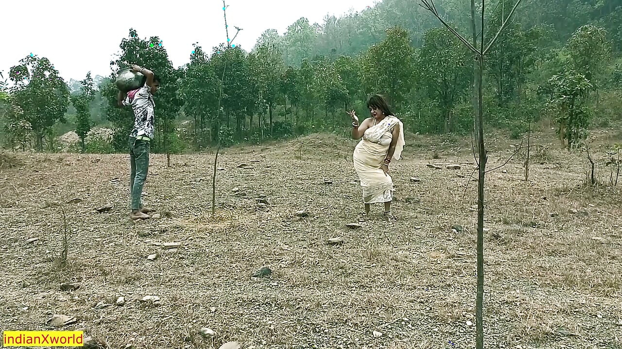 Indian Hot Stepaunty Outdoor Tent Sex with Teen Boy!!