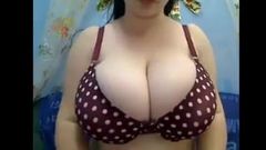Gadis tertangkap kamera web - bagian 31 - payudara besar