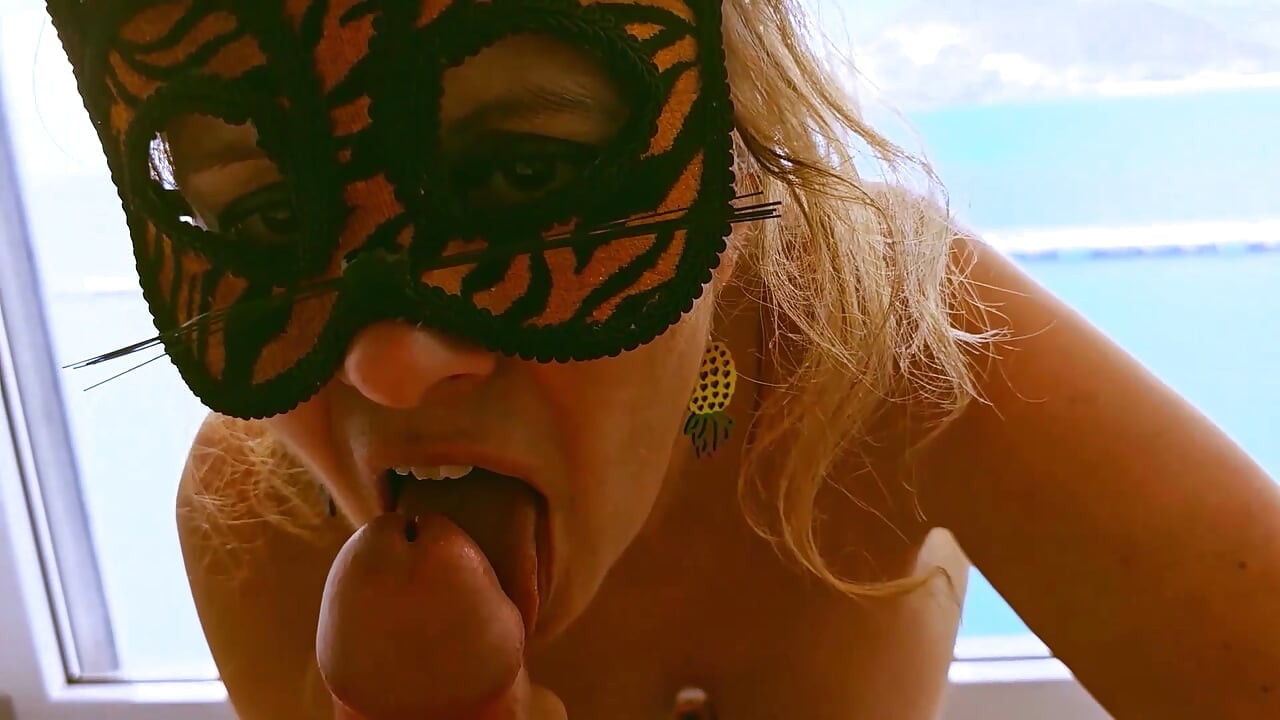 Amatuer Curvy Cocksucker Mature Step Mommy Addicited to Sucking Big Dicks
