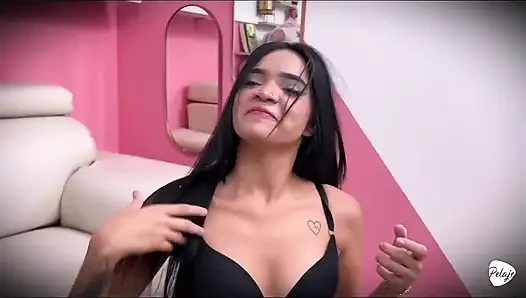 Tinder Girl Is Different in Photos and Makes up for It by Sucking Cock