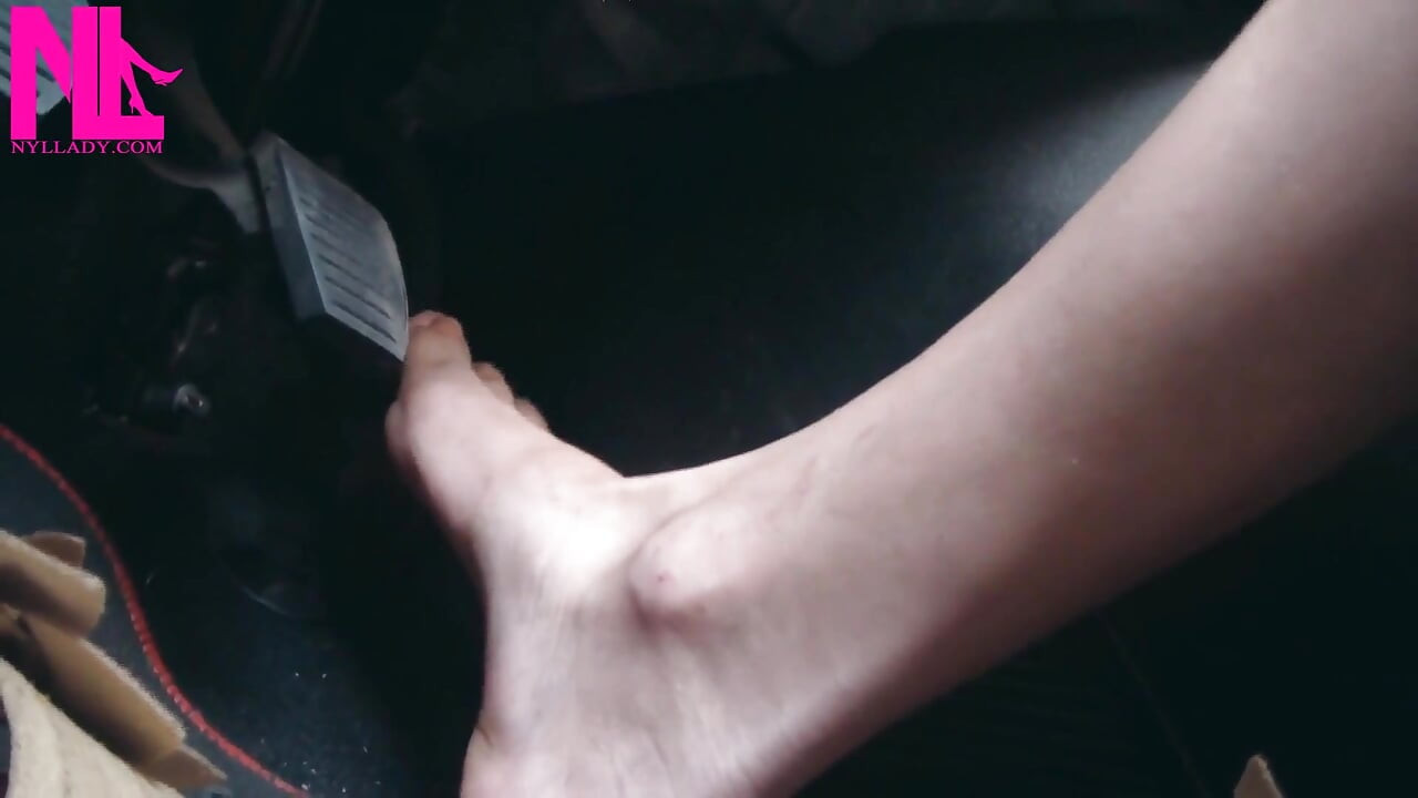 Crazy Barefoot Pedal Pumping on High Way