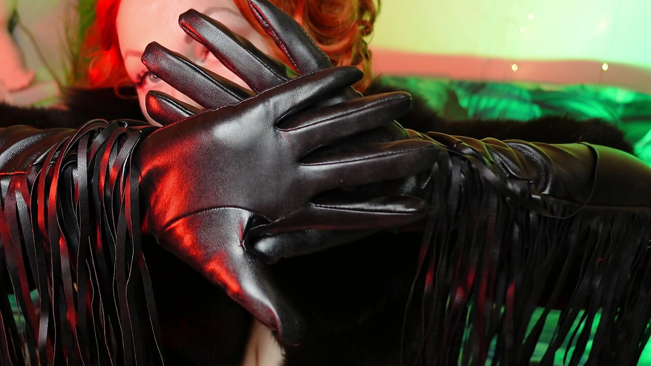 Sexual pin up Arya, ASMR video with long black gloves