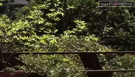 Любитель анала с бассейном
