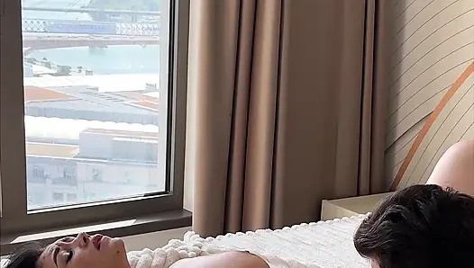 Kamerayı kurduk ve sevişirken bile orada olduğunu unuttuk.