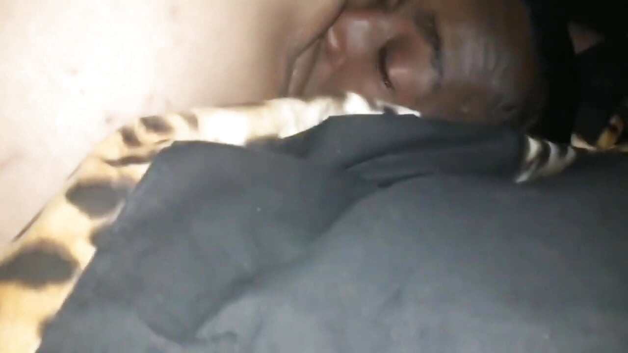 Wildenglishbw awek montel nata4sex 69 menggerudi pepek merah jambu saya