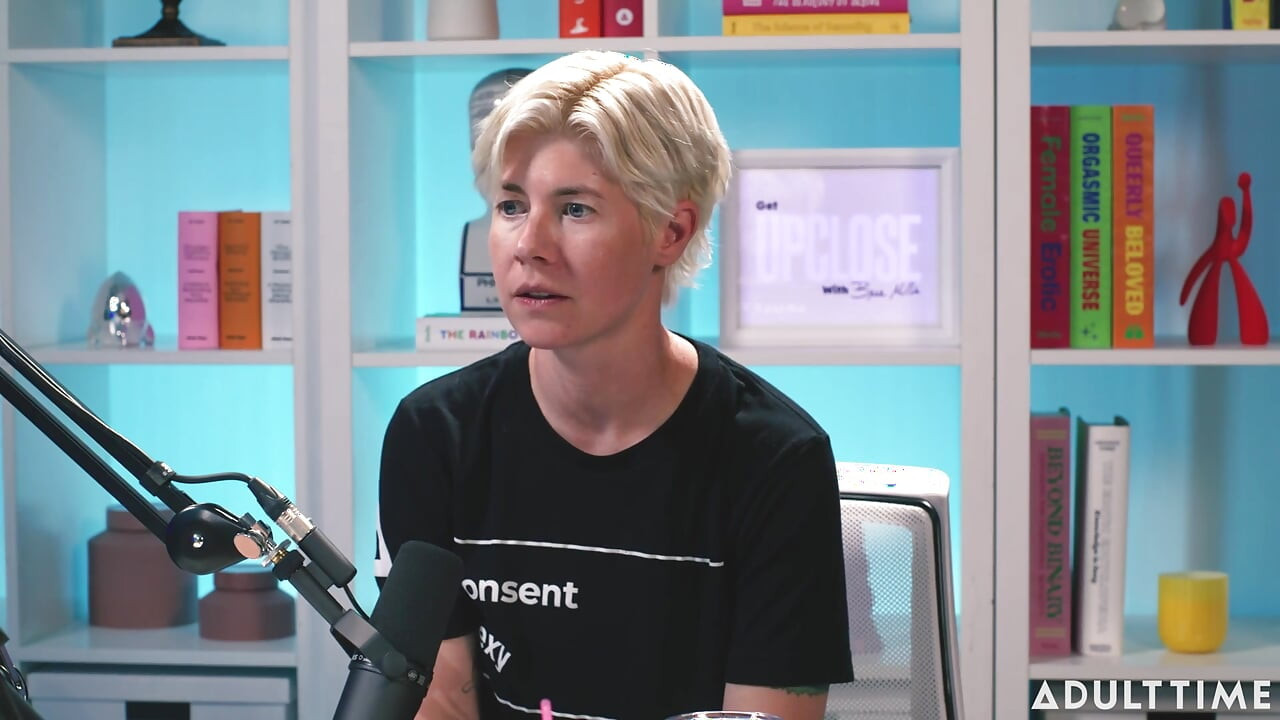 Exhibiționism cu Lilly Bell, sexting și abilitare | Podcast pentru adulți