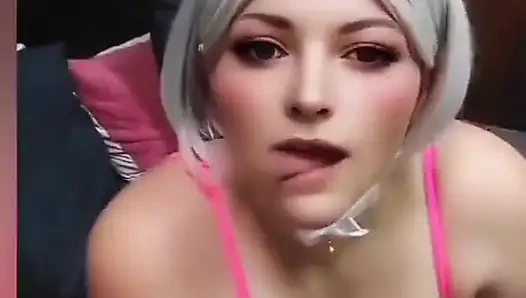 Kawaii Kitty Gets Her Cream