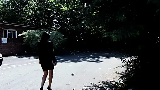 Ünlü Fransız porno yıldızı sürtük bağlı ve naylon çorapla sikiliyor